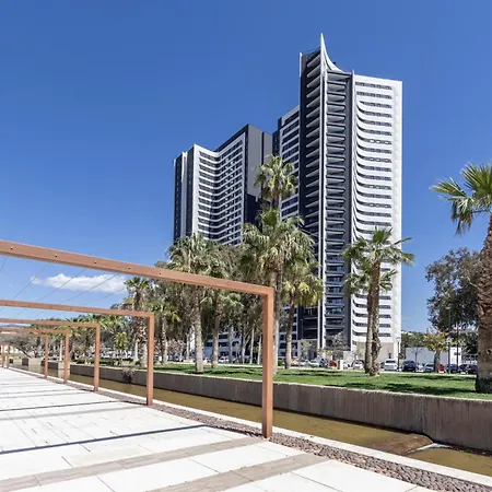 Skyline 9 Pool & Parking Free *